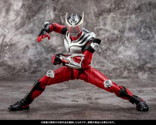 Bandai s.h.figuarts - SHF SKC Kamen Rider Iconic Red Agito - Kamen ...