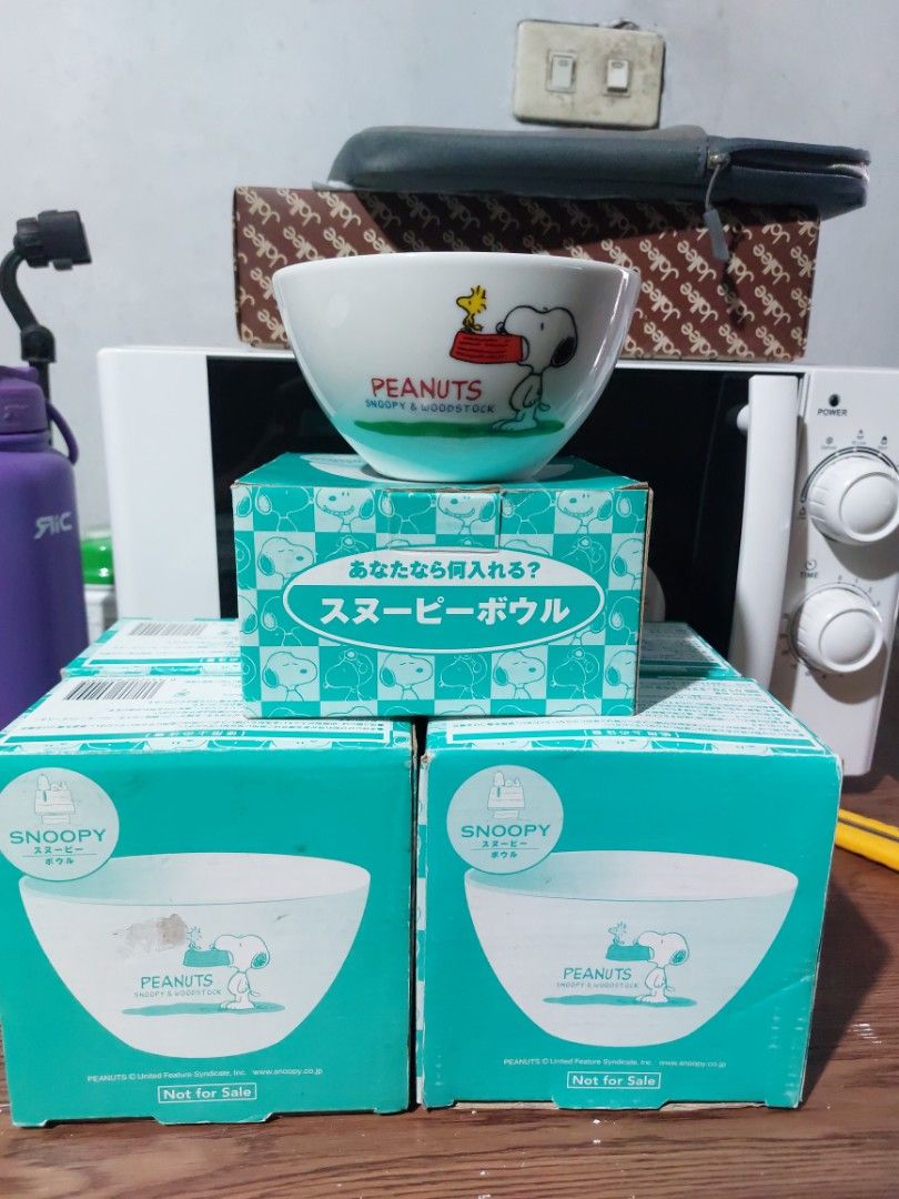 Snoopy Peanuts Bowl (Category: Other Kitchenware & Tableware) located in Santa Cruz. Submitted by tovybonacruz (Listing ID 1415365640, Image 1). Description: snoopy soup bowl 7/11 exclusive 250 each 5 pcs sta cruz .