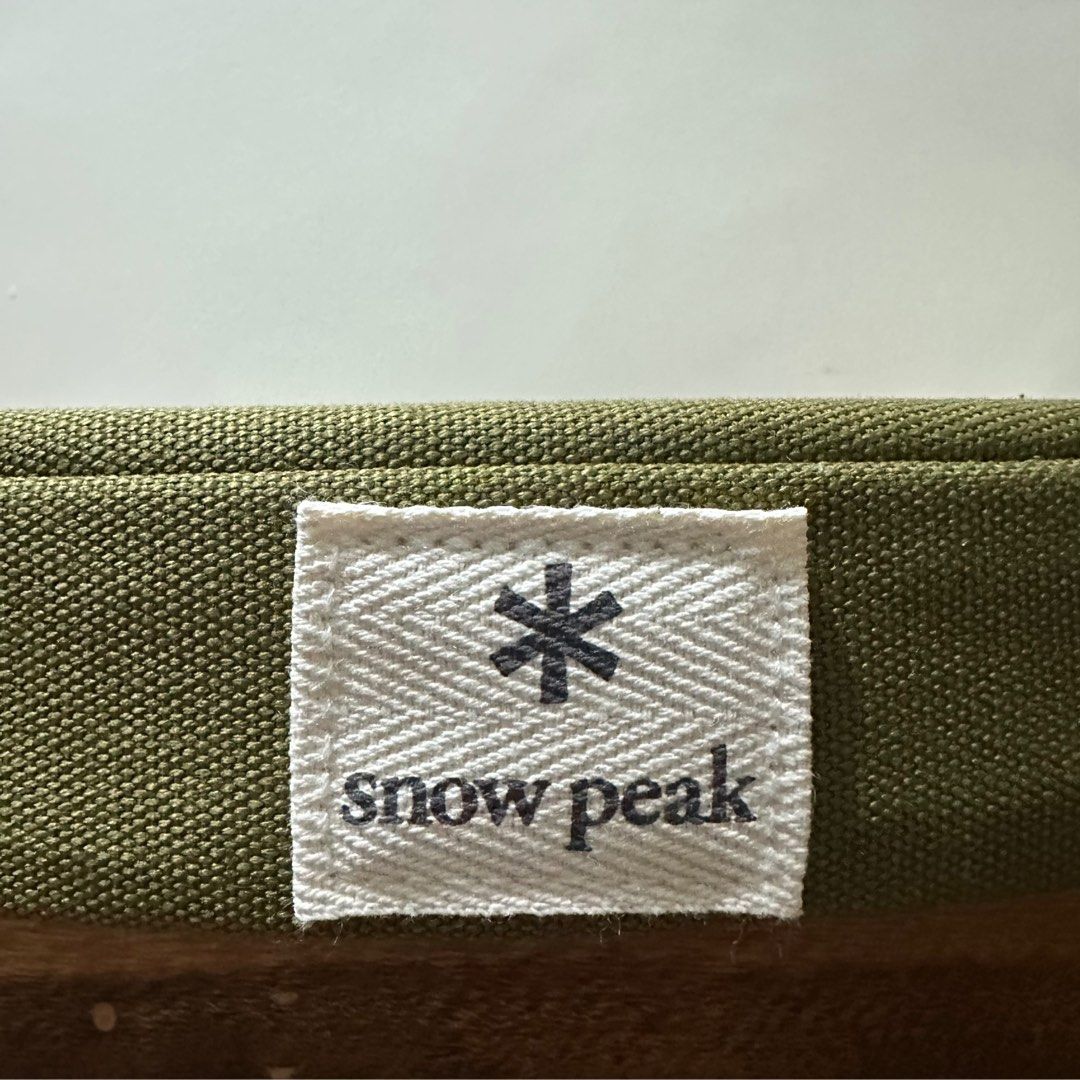 Snow Peak Lounge Cushion (Category: Home Improvement Tools & Accessories) located in Quezon City. Submitted by rowellp (Listing ID 1406414668, Image 2). Description: ⚡️ Not available locally here in the PH and I honestly haven’t seen anyone locally have this yet ⚡️ Like new condition. Sat on 2-3 times only ⚡️ Firm and of very good quality, considering it’s from Snow Peak ⚡️ As seen on many interior decorators and campers abroad.