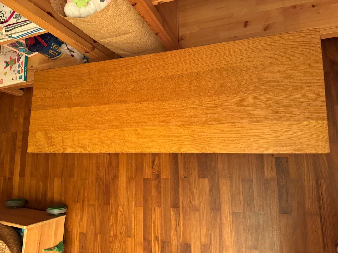 Solid Oak bench (Category: Chairs) located in Singapore. Submitted by anastasiiabas (Listing ID 1415373765, Image 2). Description: Height 44.5 cm Width 119 cm Depth 35.5 cm.
