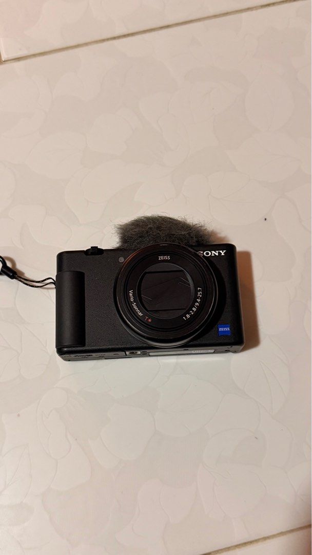 Sony ZV-1 Digital Camera with Accessories, Photography, Cameras on ...