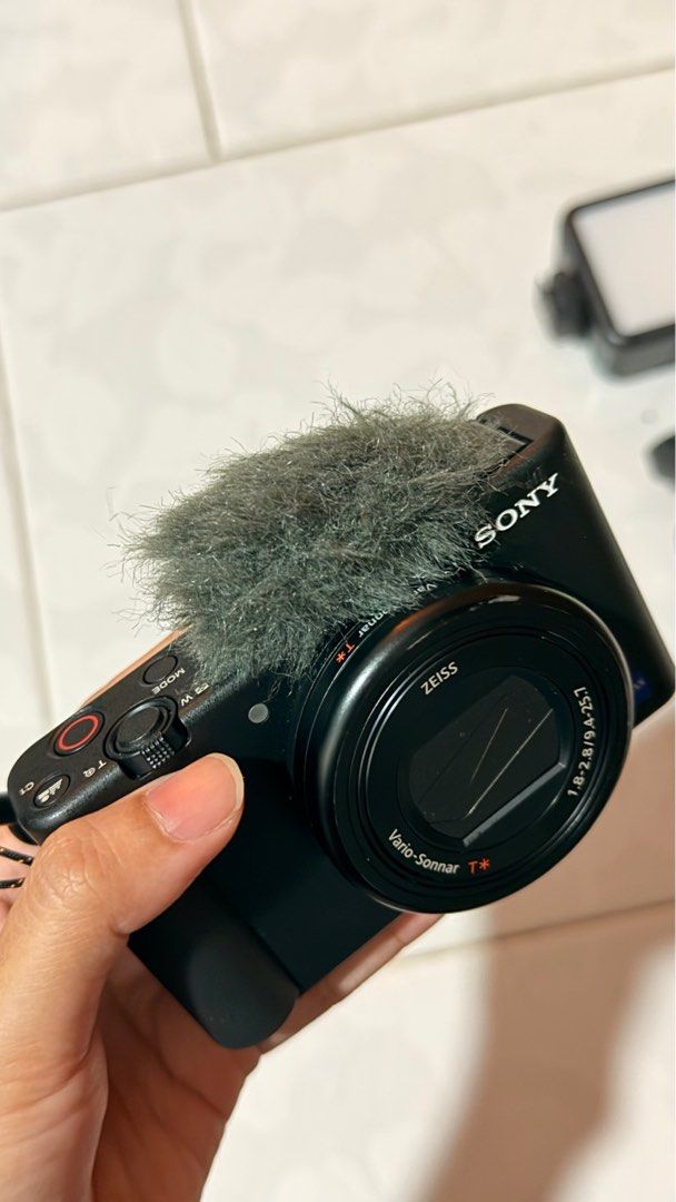 Sony ZV-1 Digital Camera with Accessories, Photography, Cameras on ...