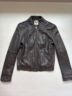 (Category: ) located in . Submitted by yourcuratedcloset (Listing ID 1415271660, Image 1). Description: .