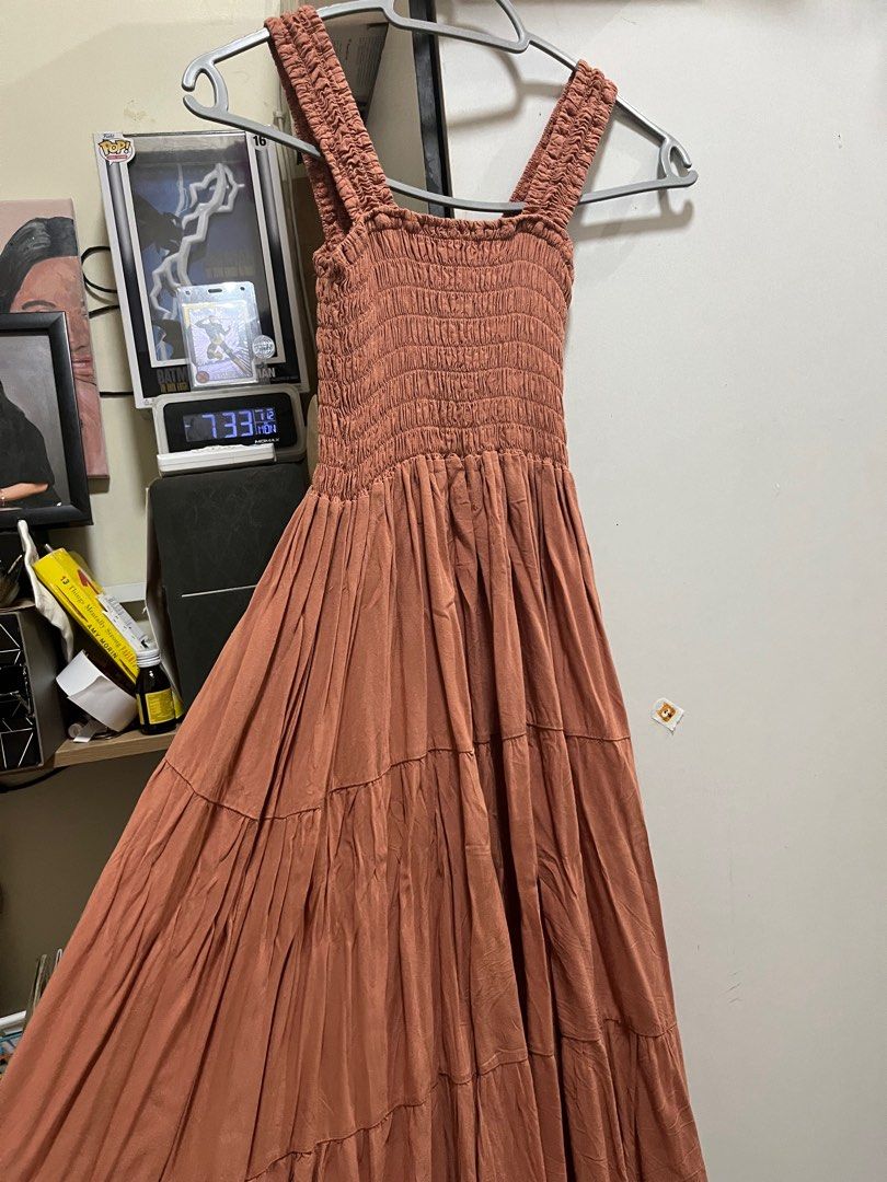 Terracotta Tiered Maxi Dress (Category: Dresses) located in Manila. Submitted by twiceyetnice (Listing ID 1415342599, Image 1). Description: -stretchable - no flaws .