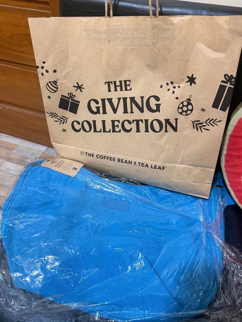 The Coffee Bean Holiday Collection Bag (Category: Cross-body Bags) located in Manila. Submitted by authenticprelovedmnls (Listing ID 1415367646, Image 2). Description: Kaka redeem lang. Bnew & sealed.🧡.