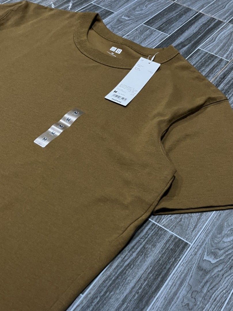 [MEDIUM] Uniqlo Crew Neck Shirt (Category: Tshirts & Polo Shirts ) located in Iligan City. Submitted by preems (Listing ID 1415369814, Image 2). Description: Size: Medium Actual Dimes: L-27 W-21 Brand New, never been worn. Iligan City, Lanao del Norte Location Shipping via J&T Express [250] plus shipping fee OBO ( or best offer).
