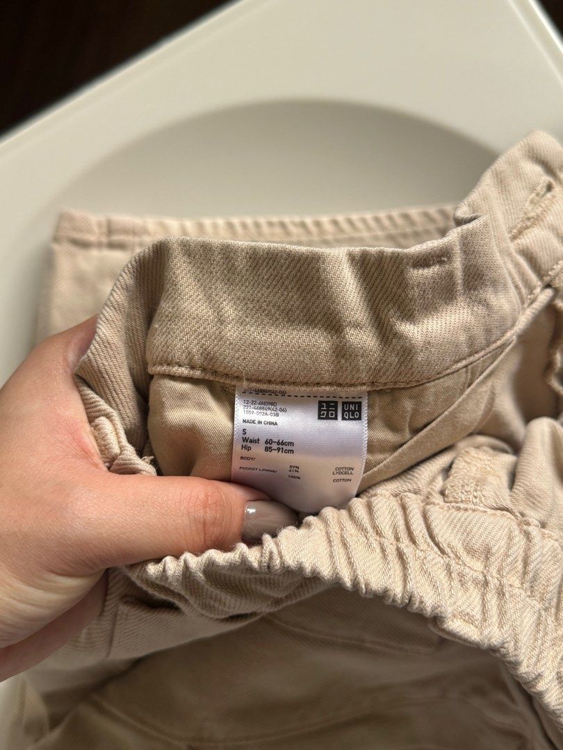 Uniqlo Drapey Denim Pleated Pants (Category: Other Bottoms) located in Pasig City. Submitted by closetmaxxing (Listing ID 1415261146, Image 3). Description: Uniqlo Drapey Denim Pleated Pants Used once, good as new Beige, Small Bought for ₱1,990.