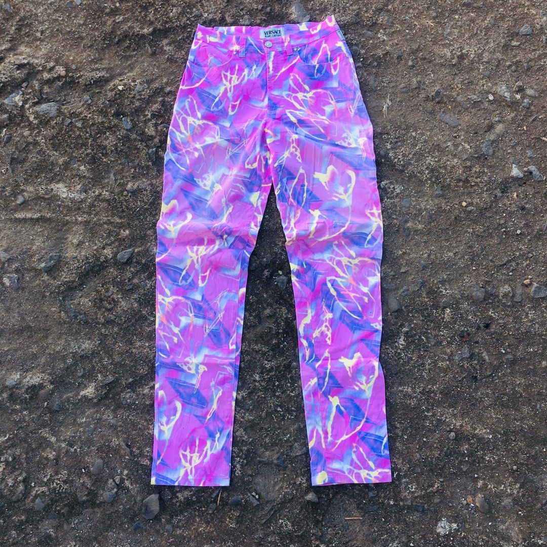 VERSACE - JEANS COUTURE (VINTAGE) (Category: Luxury Apparel) located in Bacolod City. Submitted by mic_moneyyyyy (Listing ID 1415238092, Image 2). Description: VERSACE - JEANS COUTURE (VINTAGE) Size : Tagged as 30 Width : 30 Length : 44 Leg hole : 7 Condition : Excellent Flaws : Need wash only Also Lampo underzip engrave.