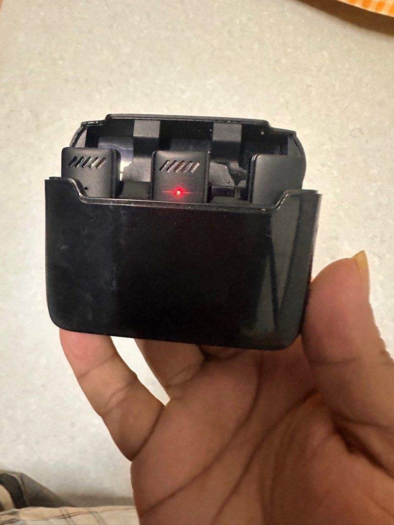 Wireless Microphone System with Charging Case65076306649218116