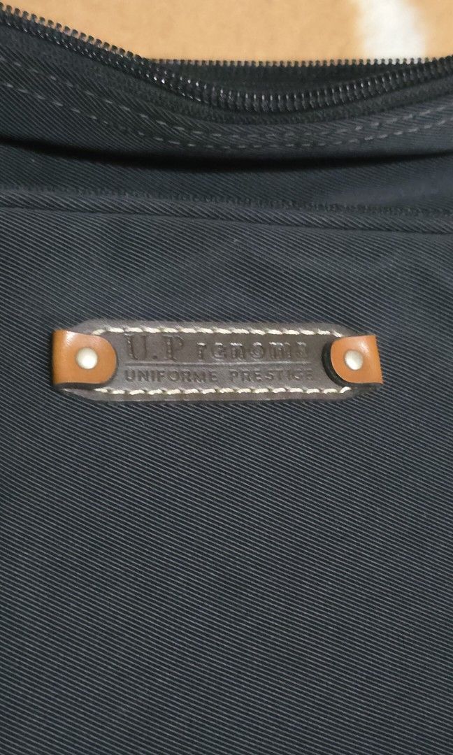 100% AUTHENTIC RENOMA SLING BAG (Category: Luxury Bags & Wallets) located in Quezon City. Submitted by loveloi (Listing ID 1415617704, Image 2). Description: 100% ORIGINAL RENOMA SLING BAG UNISEX.