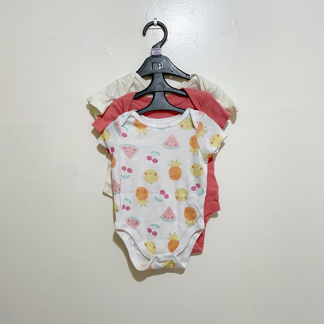 3-6 Months Onesie Set (Category: Babies & Kids Fashion) located in Las Pinas. Submitted by bloo_ (Listing ID 1415481936, Image 1). Description: 📍 BF Homes, Las Piñas 3-6 Months Onesie Set for Baby Girl Brand: 1 is Old Navy Color: Pink, White, Yellow Size: 3-6 months Design: Patterned, short sleeve 👀 Please check the photos thoroughly 👋🏻 Pre-loved. Manage your expectations 🛵 Lalamove / J&T 🏦 GCash.