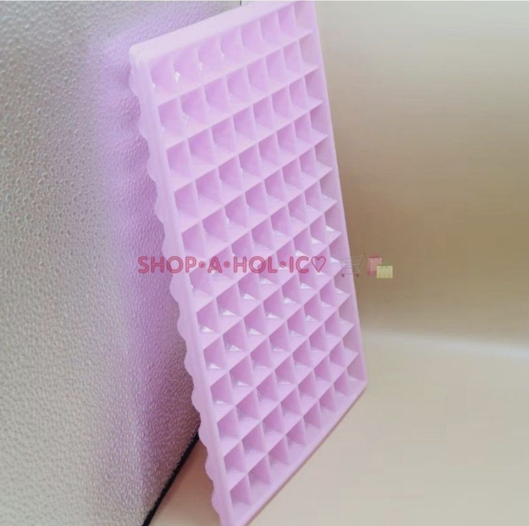 🆕️ Ice Cube Tray 96 Grid (Category: Other Kitchenware & Tableware) located in Paranaque City. Submitted by shopaholic_online_ (Listing ID 1388917773, Image 1). Description: #inParanaque 50/each❣️last 1 ONHAND • brand new, never been used • 31cm × 20.5cm × 2cm • BPA free, easy to clean • stackable, saves space in storage when not in use 🧊 • food grade plastic material • see pics for other details ⬆️ RFS: excess stock, major decluttering BDO, BPI