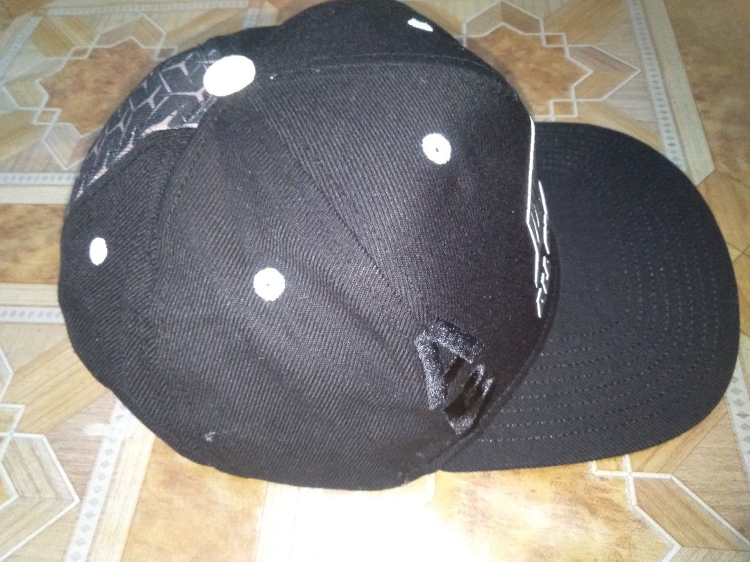 Adidas Snapback Cap (Category: Caps & Hats) located in Pila. Submitted by franklinsanity (Listing ID 1415519536, Image 2). Description: Adidas All Blacks snapback cap Conditiion: 9/10 color rate: 9/10 Dm if interested.