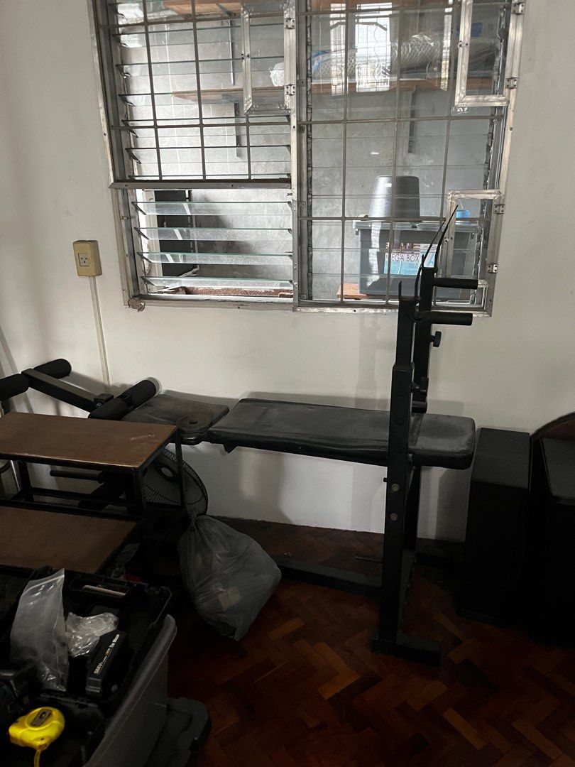 Bench press (Category: Weights & Dumbbells) located in Quezon City. Submitted by roejogan (Listing ID 1415485437, Image 1). Description: Bench press -can incline -includes leg extension attachment -includes 2 steel bars -includes 2 10 lbs plates.