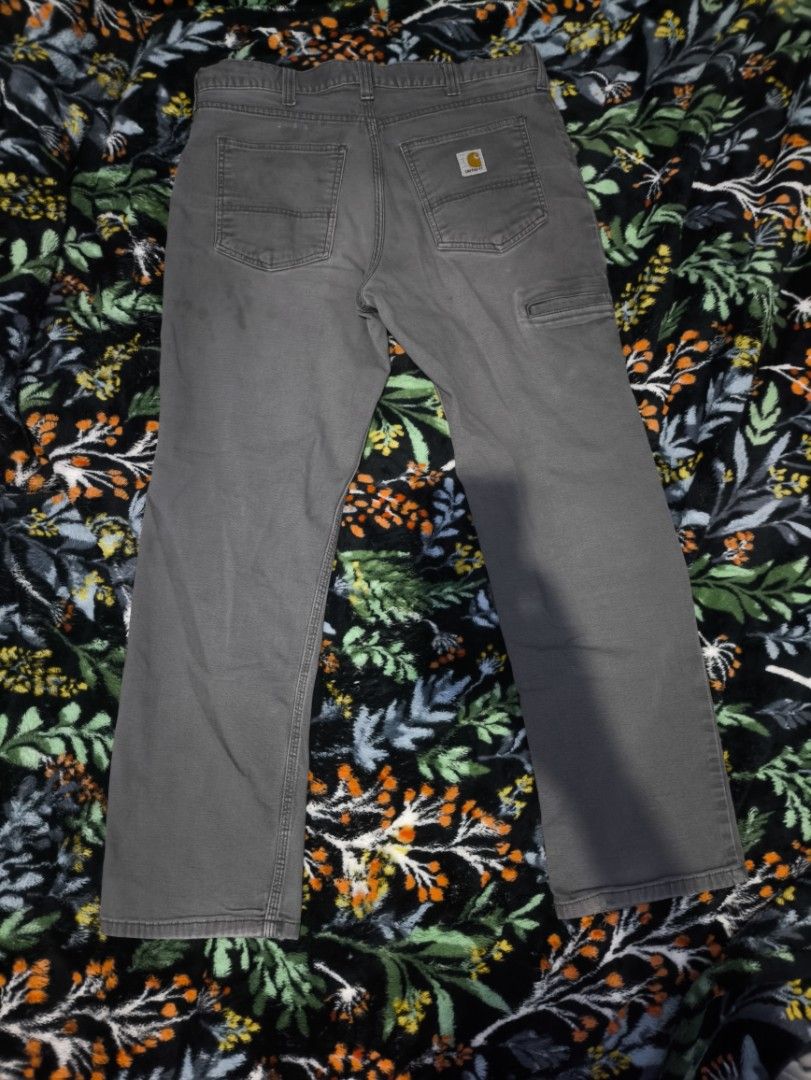 CARHARTT PANTS (Category: Jeans) located in Mabalacat. Submitted by jecos69 (Listing ID 1415514289, Image 1). Description: 34x30 on tag 34W 40L 8.5-9HEM.