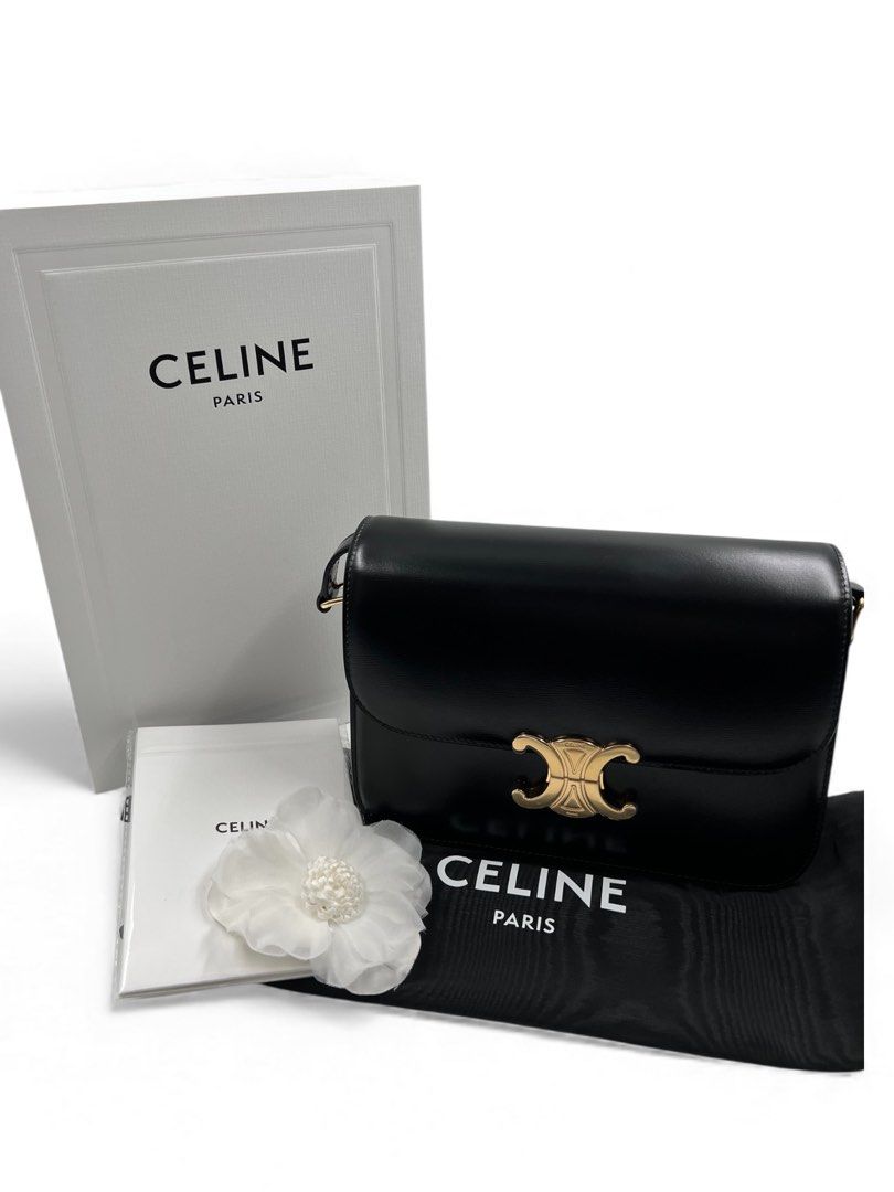 ⚜️Celine Black classique bag (Category: Luxury Bags & Wallets) located in Makati City. Submitted by 90sangel (Listing ID 1415565589, Image 3). Description: •Item: Celine Triomphe Bag •Size: Medium •Condition: Gently Used, Good as New! Shiny Calfskin Medium Triomphe. Super chic shoulder bag crafted with smooth calfskin leather in Black. 🖤✨ Lowest price! Price may change without prior notice. *Japan sourced, rare color/ hard to find 👀.