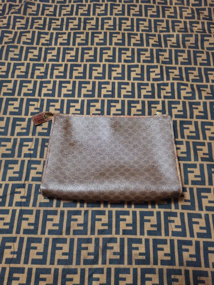 CELINE CLUTCH BAG PROJECT (Category: Luxury Bags & Wallets) located in Apalit. Submitted by _doer (Listing ID 1415463874, Image 2). Description: Flaw piping see details pic more info.