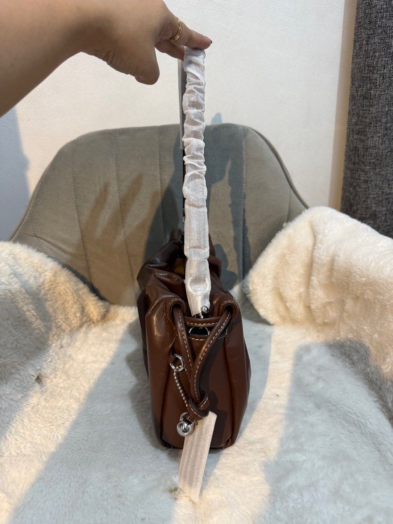 Coach FAYE ‼️ (Category: Luxury Bags & Wallets) located in Las Pinas. Submitted by yhn_boutique (Listing ID 1415500352, Image 3). Description: Actual pic posted Lalamove ready Complete inclusions Dm 💌.