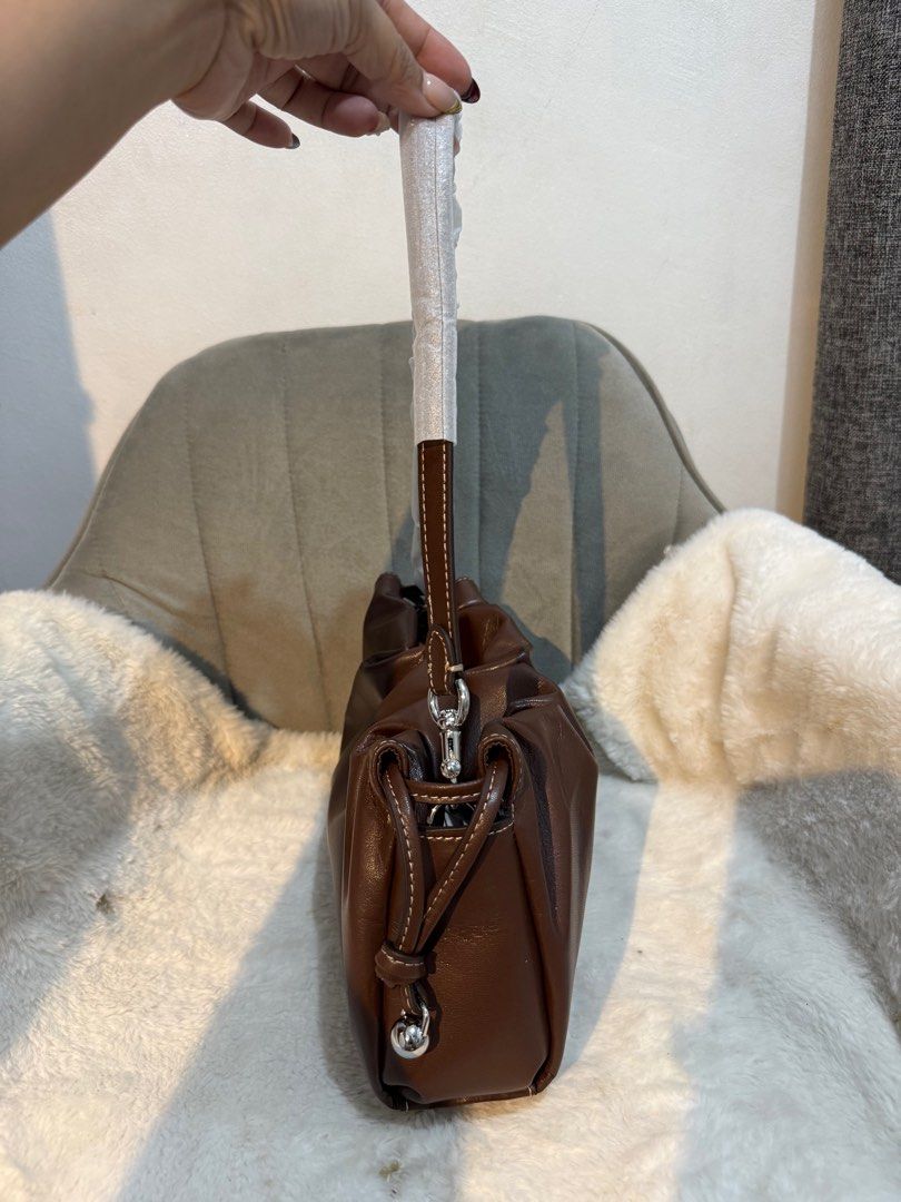 Coach FAYE ‼️ (Category: Luxury Bags & Wallets) located in Las Pinas. Submitted by yhn_boutique (Listing ID 1415500352, Image 2). Description: Actual pic posted Lalamove ready Complete inclusions Dm 💌.