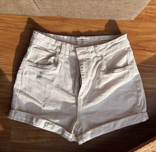 (Category: ) located in . Submitted by jqeyuu (Listing ID 1415564129, Image 1). Description: .