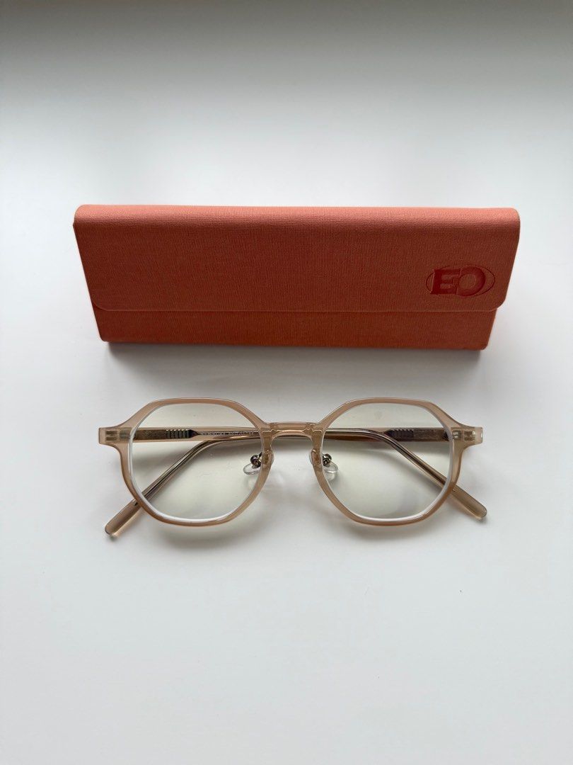 EO Newbury NEW2226 Octagonal Frame (Category: Sunglasses & Eyewear) located in Caloocan City. Submitted by polcruz (Listing ID 1415509986, Image 1). Description: Executive Optical Newbury Octagonal frame eyeglasses Rose gold / peach color With 3.00 grade both eyes Original price is ₱1,599 for frame and ₱1,500 for special lenses Rfs: decluttering.