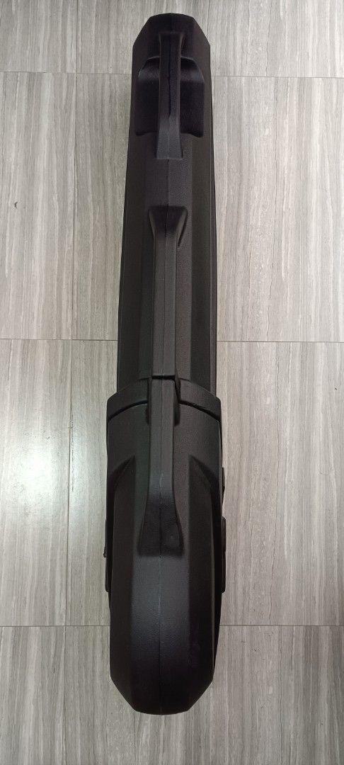 Hard Bass or Guitar Case (Category: Musical Instruments) located in Antipolo. Submitted by vernontrpt (Listing ID 1415488290, Image 3). Description: - SKG Bass or guitar hard case - Hard-shell exterior - Features wheels for easy transport - Multiple handles for carrying - Designed to protect a bass/guitar during travel - Interior padding for added protection - Secure locking mechanism - sale price or best offer. No lowballers please..