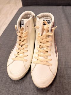 （分類：）位於 。 由 bbooo.32 提交（商品編號 1415453912，圖片 1）。簡介： 。