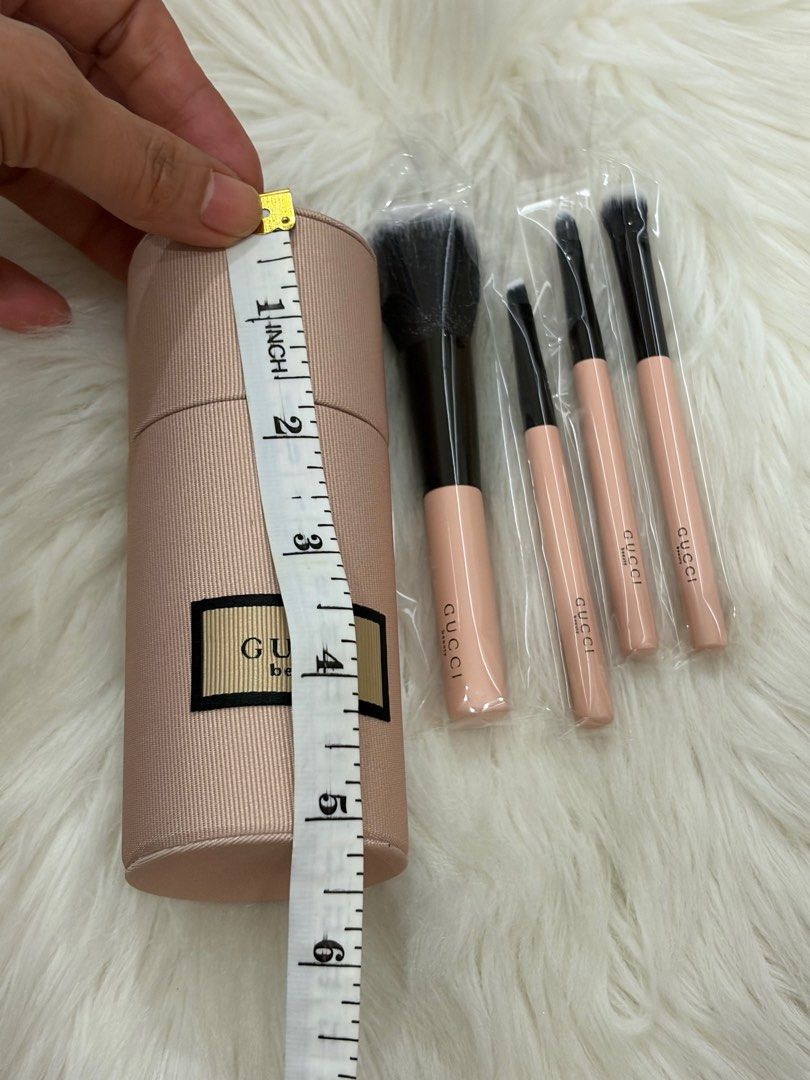 Gucci BRUSHES POUCH 23IV (Category: Makeup) located in San Juan City. Submitted by cashfrancefashioncosmetics_ph (Listing ID 1415442659, Image 2). Description: Gucci BRUSHES POUCH 23IV .