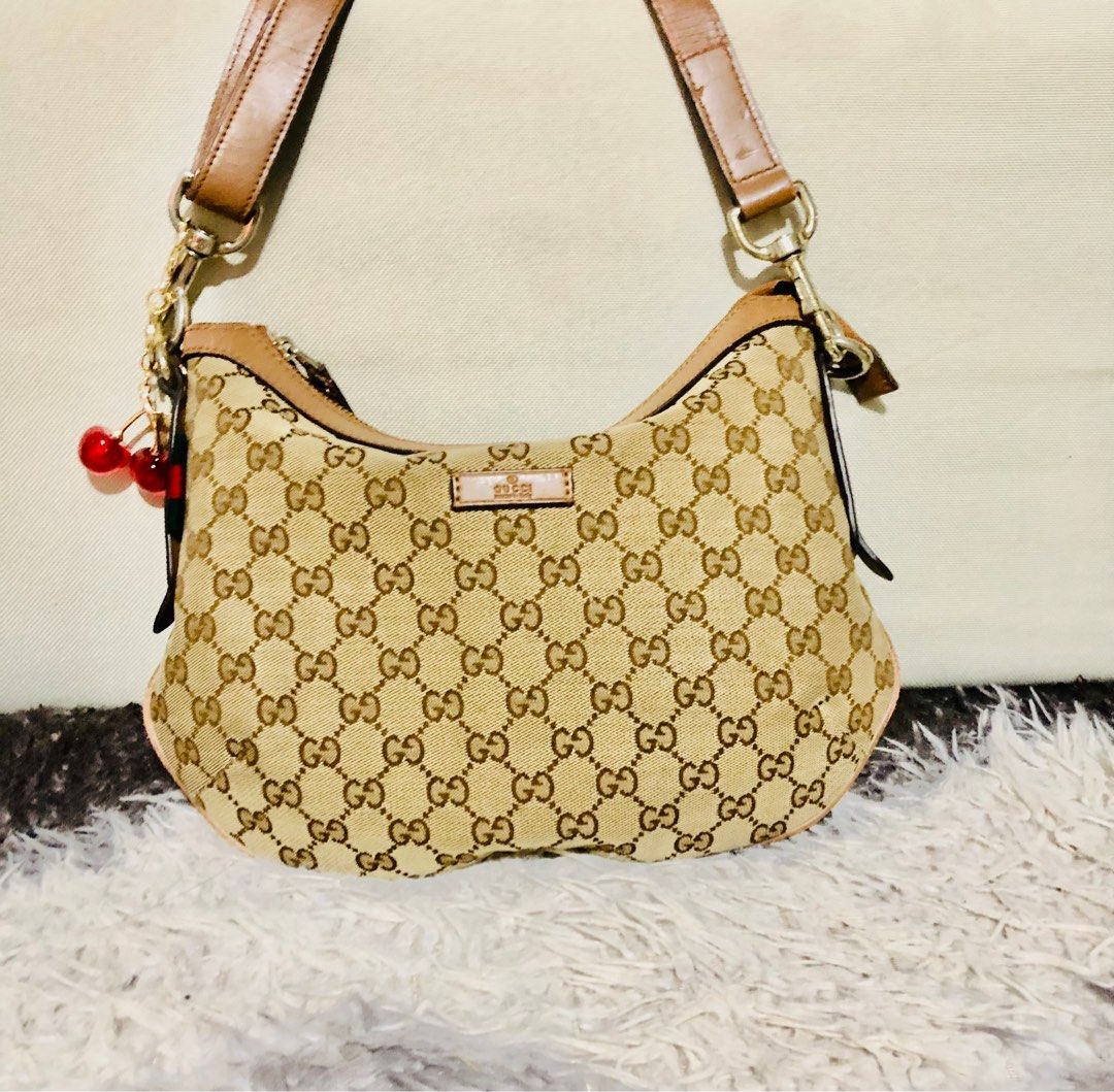 Gucci coded (Category: Luxury Bags & Wallets) located in Talisay, Batangas. Submitted by okineaxy (Listing ID 1415581113, Image 3). Description: Please feel free to send me a message for inquiries No return no exchange What you see is what you get Self authentication .