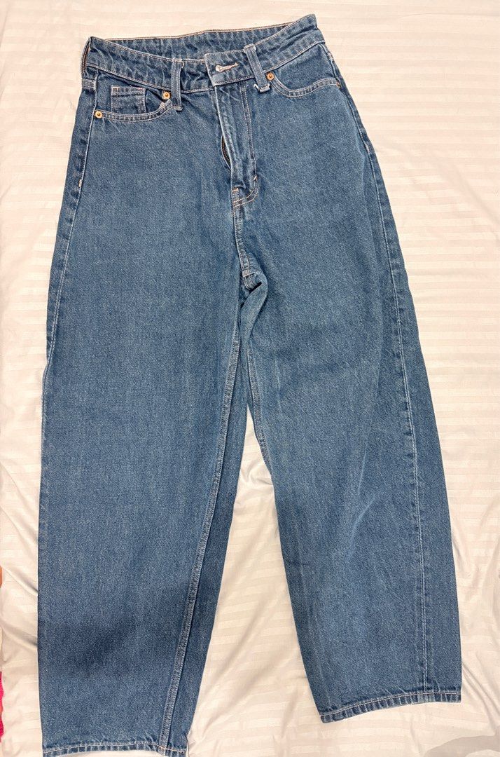 H&M Denim High Waist (Category: Jeans) located in Pasig City. Submitted by hey_declutter (Listing ID 1415462364, Image 1). Description: For Sale: Lighty used Denim Pants Size: EU 32 📍 Pasig or Manila.