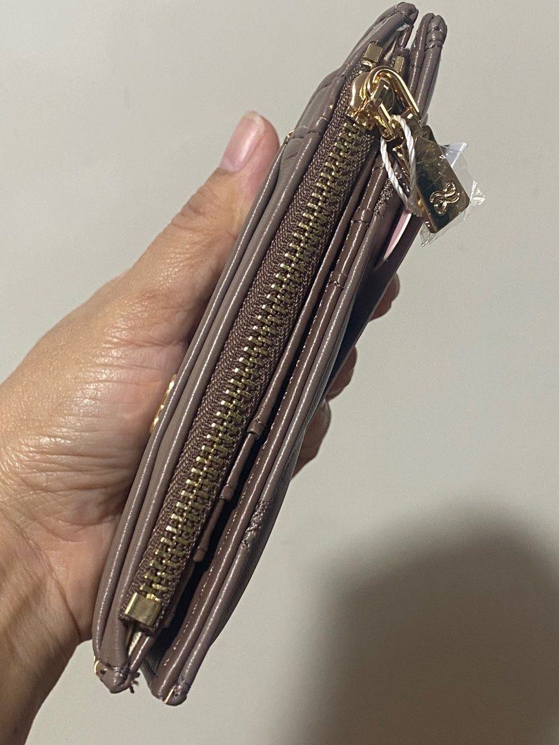 HOLB misty purple quilted wallet (Category: Wallets & Card holders) located in Caloocan City. Submitted by rowee27 (Listing ID 1415581168, Image 3). Description: Brand new Color: misty purple.