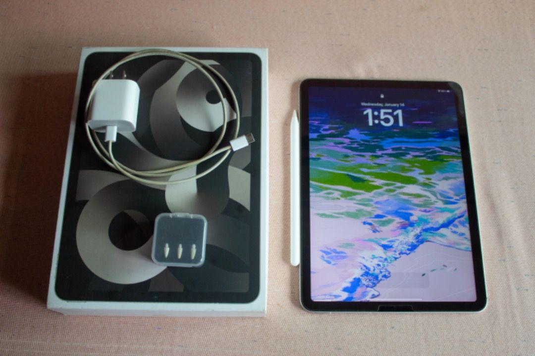 Ipad Air (5th Gen) Wifi + Cellular with Apple Pencil (Category: iPad) located in Pasig City. Submitted by larramariecueva (Listing ID 1415568311, Image 1). Description: - 10.9” display - 64 GB - WiFi + Cellular - Silver Includes: - Apple Pencil Pro (2nd Generation) - Original Charger & box - + bonus: extra apple pencil nibs Price: original price was around ₱60k, still negotiable! willing to sell ipad only as well, for lower price Details: no issu