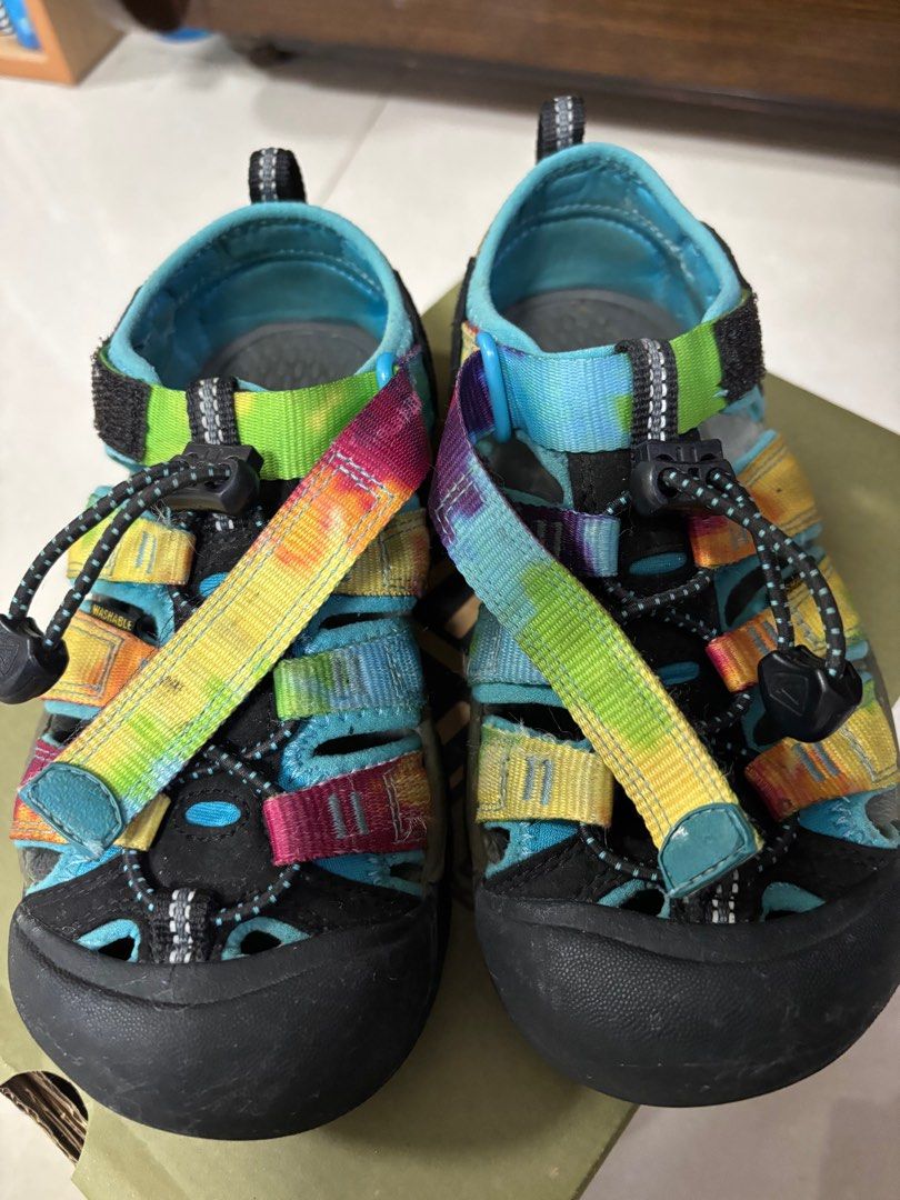 KEEN Newport H2 Rainbow Tie Dye Youth Sandals - US 1 (Category: Babies & Kids Fashion) located in Singapore. Submitted by cookiechew (Listing ID 1415501372, Image 3). Description: KEEN Newport H2 sandals in a vibrant rainbow tie-dye design. They are perfect for outdoor adventures and water activities. Wore Less than 10 times , well condition and durable Comes with the original box. Size 32/33.