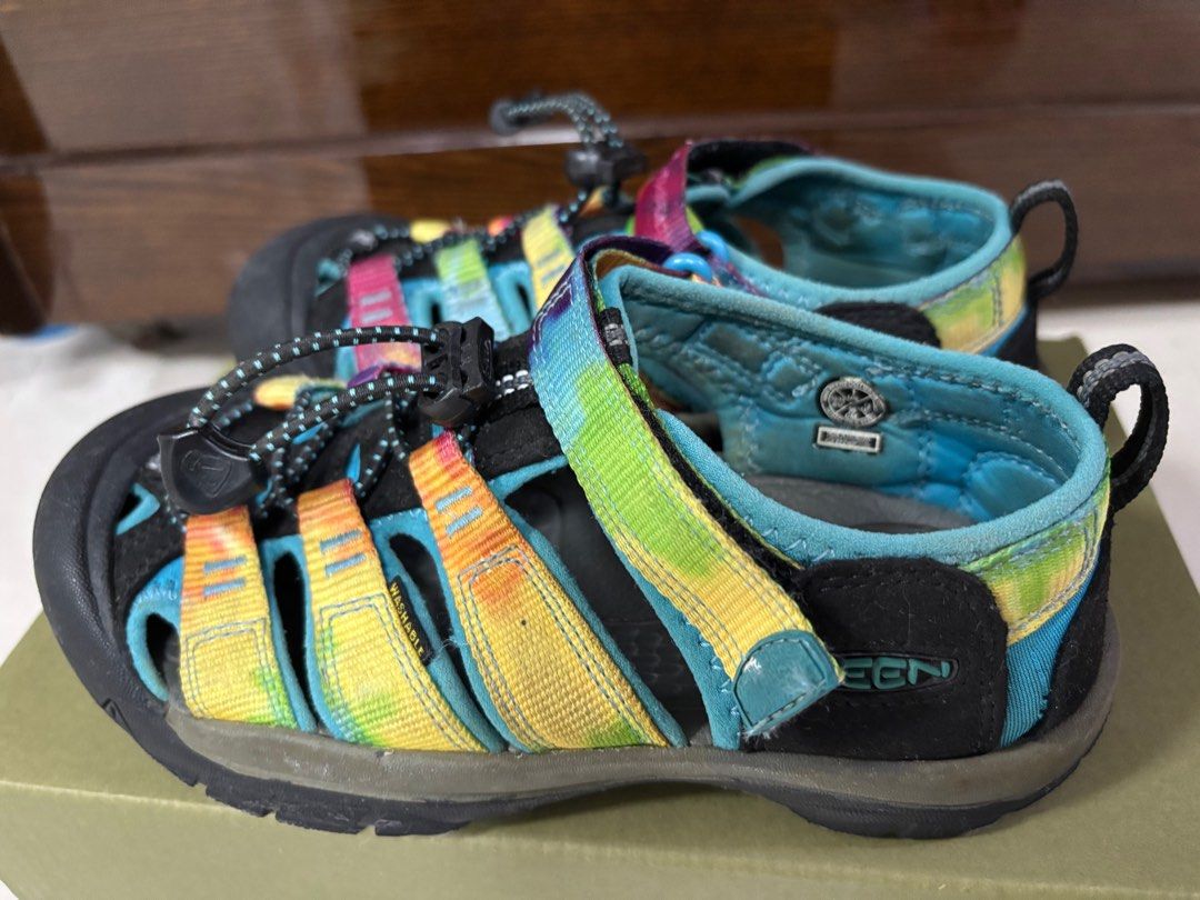 KEEN Newport H2 Rainbow Tie Dye Youth Sandals - US 1 (Category: Babies & Kids Fashion) located in Singapore. Submitted by cookiechew (Listing ID 1415501372, Image 2). Description: KEEN Newport H2 sandals in a vibrant rainbow tie-dye design. They are perfect for outdoor adventures and water activities. Wore Less than 10 times , well condition and durable Comes with the original box. Size 32/33.