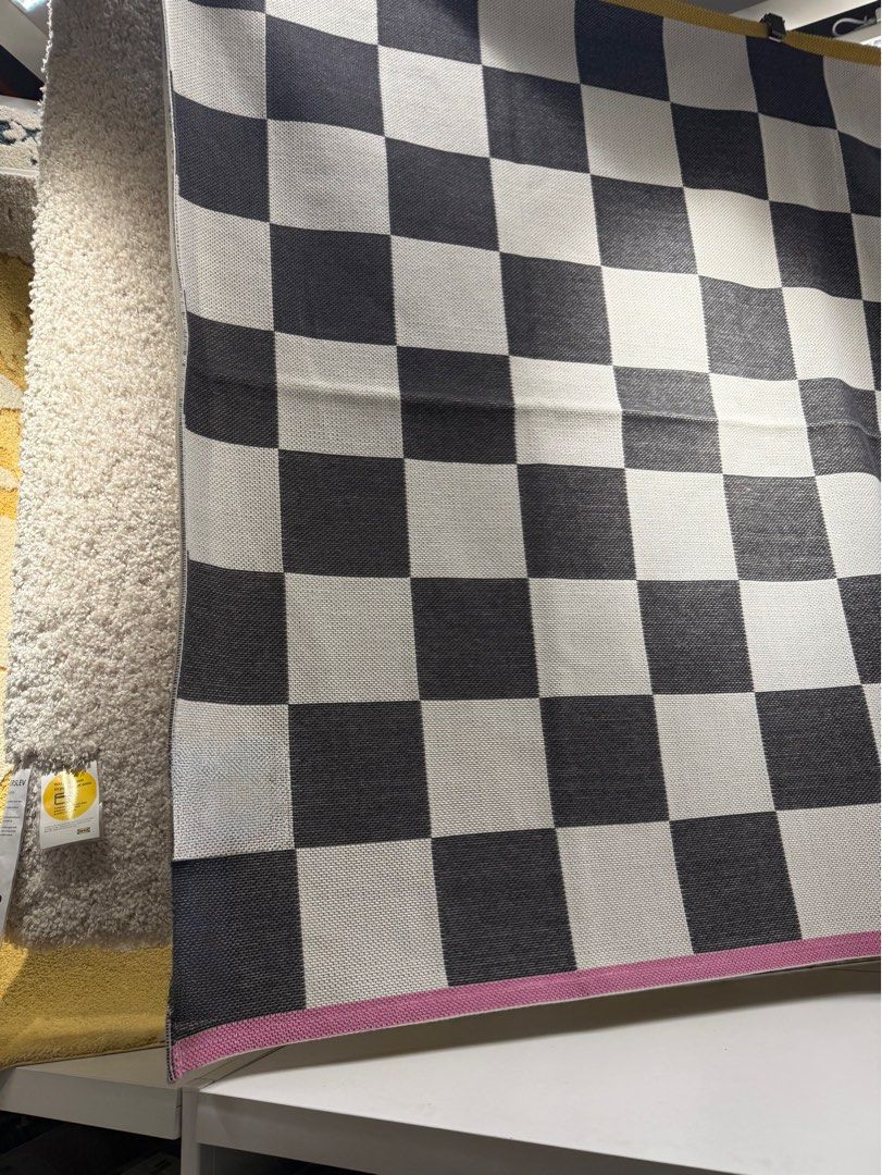 Klassrum Rug Flatwoven from IKEA (Category: Carpets, Mats & Flooring) located in Makati City. Submitted by jgurl4eva (Listing ID 1415098202, Image 1). Description: Bought it for 3000 pesos, selling it for 2700 RFS: Wrong size huhu.