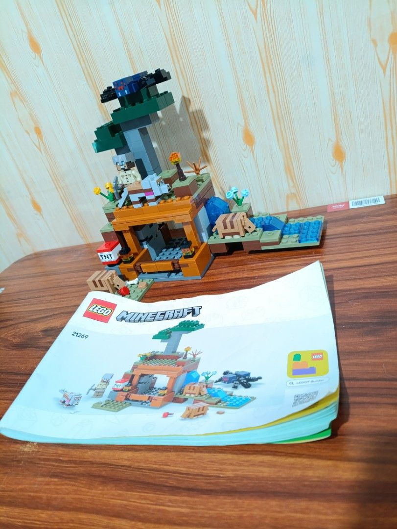 LEGO® MINECRAFT The Armadillo Mine Expedition (Category: Lego & Building Sets) located in La Trinidad. Submitted by bidlyn84269 (Listing ID 1415610245, Image 1). Description: 1 piece missing (replaced with different color) (See last pic).
