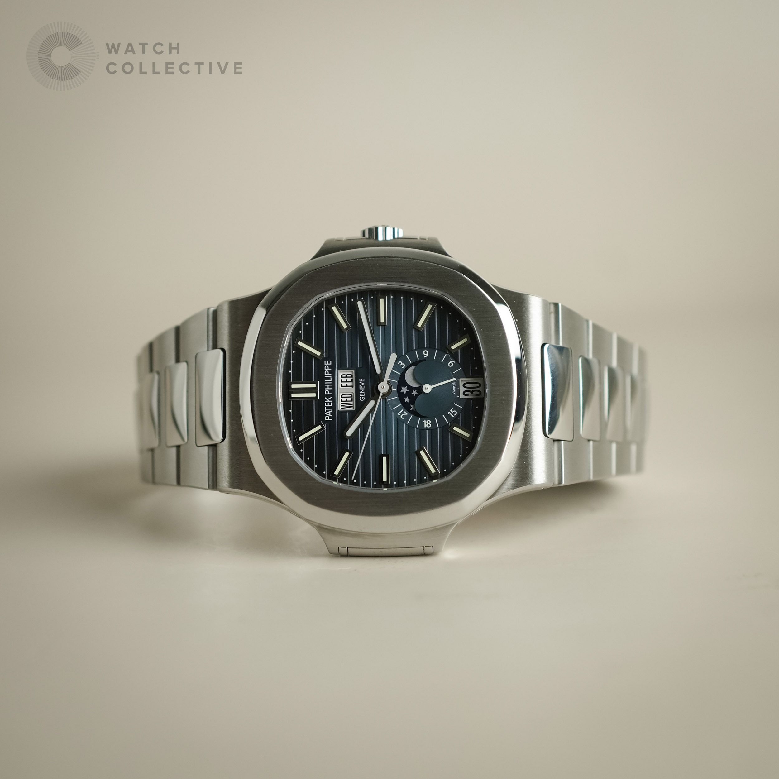 📦COMPLETE SET 2022📝 Patek Philippe Nautilus stainless steel 40mm automatic 5726/1A-014 (Category: Watches) located in Singapore. Submitted by watchcollective (Listing ID 1415463053, Image 2). Description: Patek Philippe Nautilus stainless steel 40mm automatic Reference Number: 5726/1A-014 Condition: Lightly Used Comes with: Complete Set Size: 40mm Case Material: Stainless Steel Strap Material: Stainless Steel Dated: May 2022 SKU: PP-WA46031-000