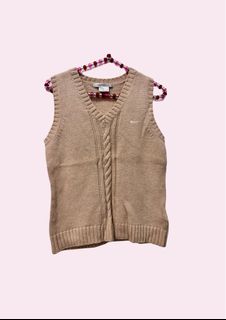 (Category: ) located in . Submitted by prelovedlyclosets (Listing ID 1415610525, Image 1). Description: .