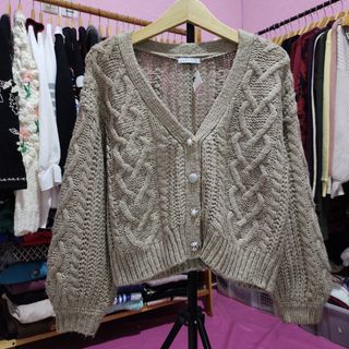(Kategori: ) berada di . Dikirim oleh by.kalisa (ID iklan 1415563156, Gambar 1). Deskripsi: .