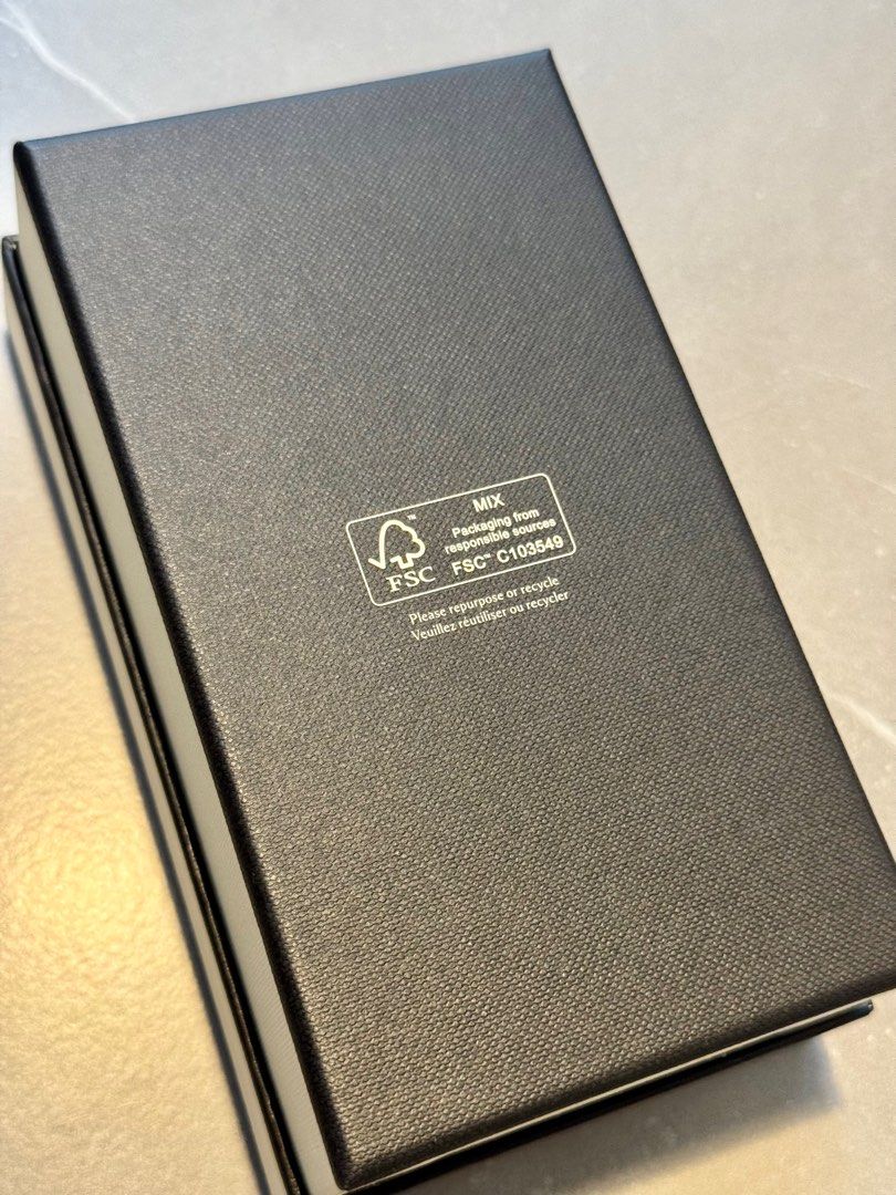 Original Jo Malone - Peony & Blush Suede Cologne 100ml (Category: Fragrance & Deodorants) located in Quezon City. Submitted by pokichoii (Listing ID 1415471733, Image 3). Description: - Authentic Jo Malone Peony & Blush Suede Cologne - Size: 100ml - Includes original box with floral design and black ribbon - Comes with sample strip - Pasalubong from London RFS: Already have a bottle of the same scent.