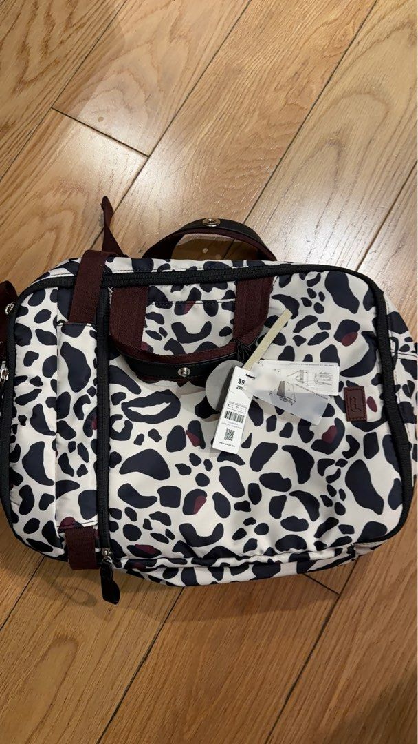 Parfois Travel Backpack Laptop Bag (Category: Laptop Bags & Sleeves) located in Makati City. Submitted by shopbb (Listing ID 1415555802, Image 1). Description: Brand new with tags Perfect for travel since it can be a backpack and can also fit a laptop.