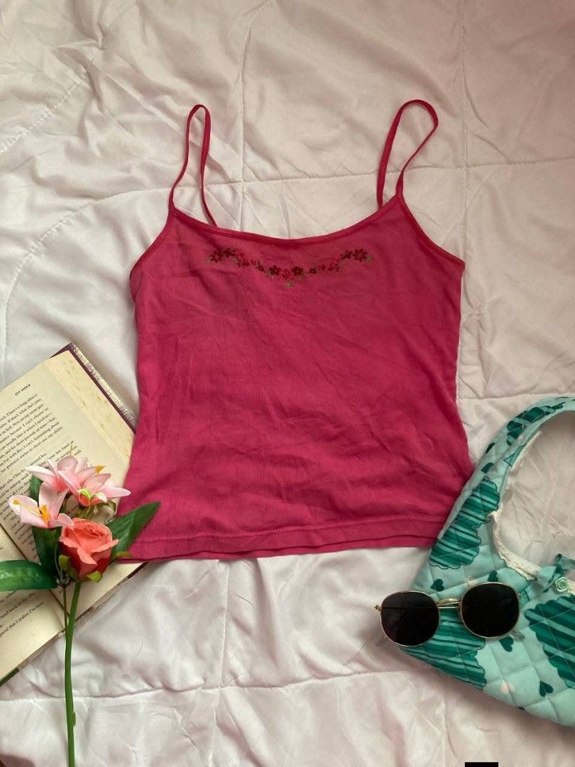 Pink Sleeveless Top (Category: Sleeveless) located in Davao. Submitted by ynspired (Listing ID 1415585510, Image 1). Description: .