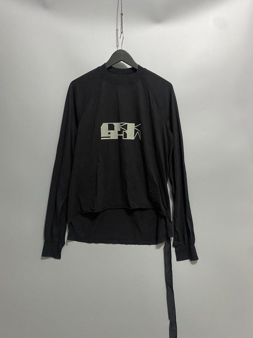 rick owens drkshdw vega is tee (AUTHENTIC) (Category: Tshirts & Polo Shirts ) located in Angeles City. Submitted by utmost.corner.store (Listing ID 1415564594, Image 1). Description: Brand:rick owens Size: large Condition: 9/10 Dimension: 22 width / 24 front length / 28 back length Price: 7000 Issue: non No return no exchange Shipping courier via J&T express Mode of payment thru -bpi -maya wallet Thank you ✌🏼❤️.