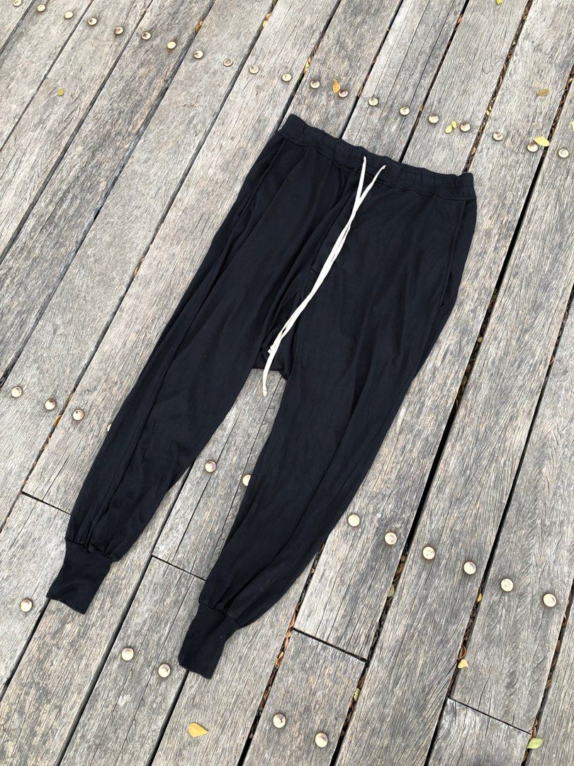 RICK OWENS PRISONERS PANTS (Category: Joggers) located in Andop. Submitted by wr.ensole (Listing ID 1415597785, Image 1). Description: Size xl Excellent condition Authentic .