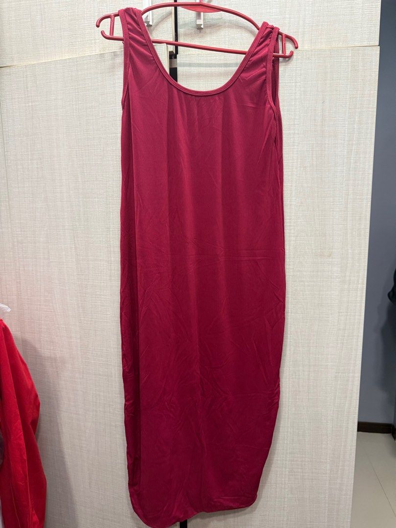 Sleeveless Midi Maternity Dress (Category: Dresses) located in Quezon City. Submitted by anj_chan (Listing ID 1415511142, Image 2). Description: - Sleeveless midi dress - Available colors: beige, burgundy, mint green, white, gray - Features a scoop neckline - Straight, body-hugging silhouette - Smooth, likely stretchy fabric - Perfect for layering Fits M-XL Take all 5pcs 600.