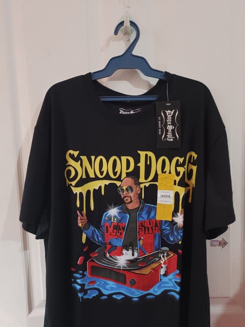Snoop Dogg Tee (Category: Tshirts & Polo Shirts ) located in San Pablo. Submitted by _jreal (Listing ID 1415492277, Image 2). Description: Snoop Dogg Tee galing US padala, brand new condi❗ 500 + sf Dimes : 28Lx21W.