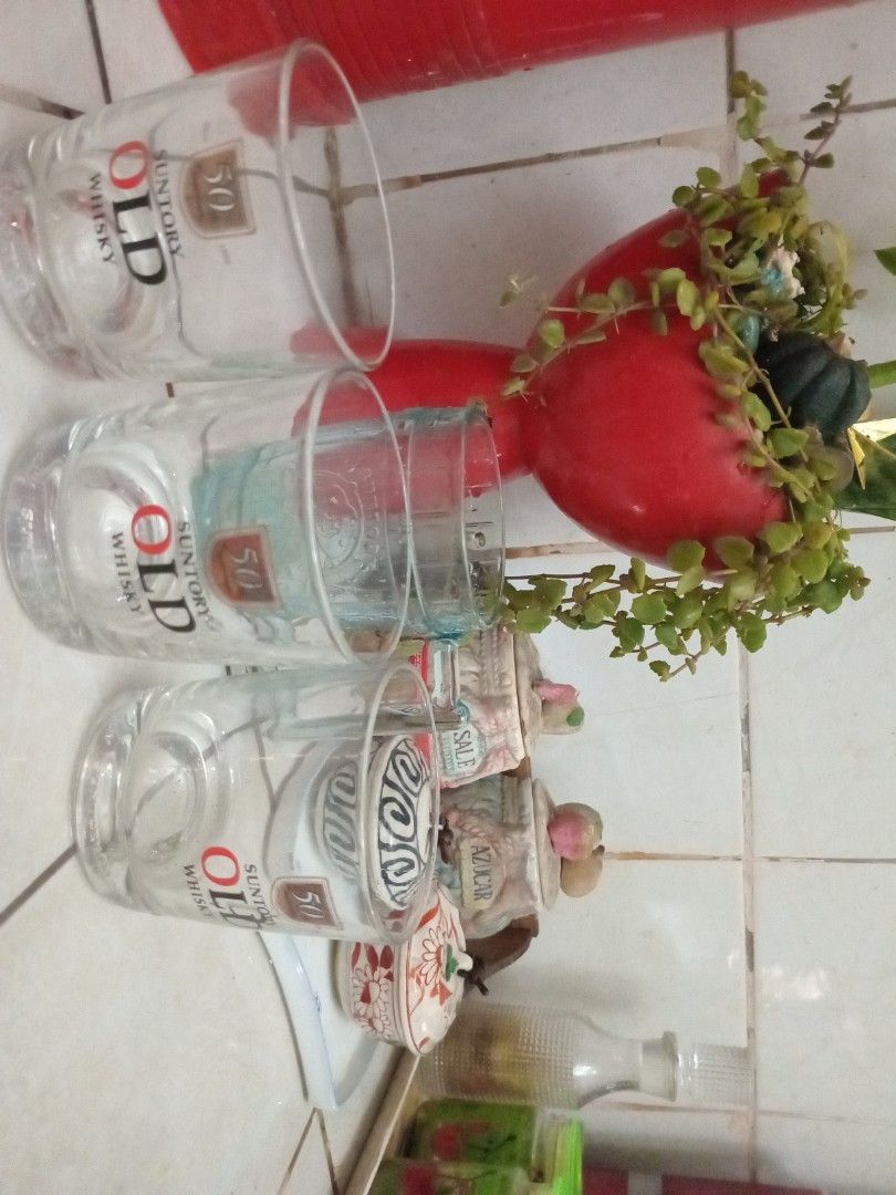Suntory Old Whiskey Glasses (Category: Other Kitchenware & Tableware) located in Manila. Submitted by padillahe35291 (Listing ID 1415487181, Image 1). Description: Set of three Suntory Old Whiskey glasses. Each glass features the Suntory Old Whiskey logo. The glasses appear to be clean and ready for use. Perfect for enjoying your favorite whiskey or as a unique addition to your glassware collection..