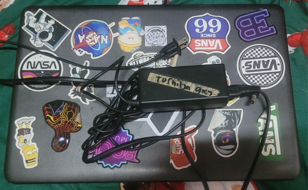 Toshiba Satellite Laptop (Category: Laptops & Notebooks) located in Manila. Submitted by aliii12 (Listing ID 1415609316, Image 2). Description: For Sale: Toshiba Satellite Laptop with free charger Bawal sa maselan Issue: Lcd problem with line and dents na bilog but still nagagamit parin siya. Battery problem nagagamit siya if naka plus yung charger (Build in yung Battery) Medjo mabagal pero need lang ireformat 📌 Device Overview Brand: Toshiba De