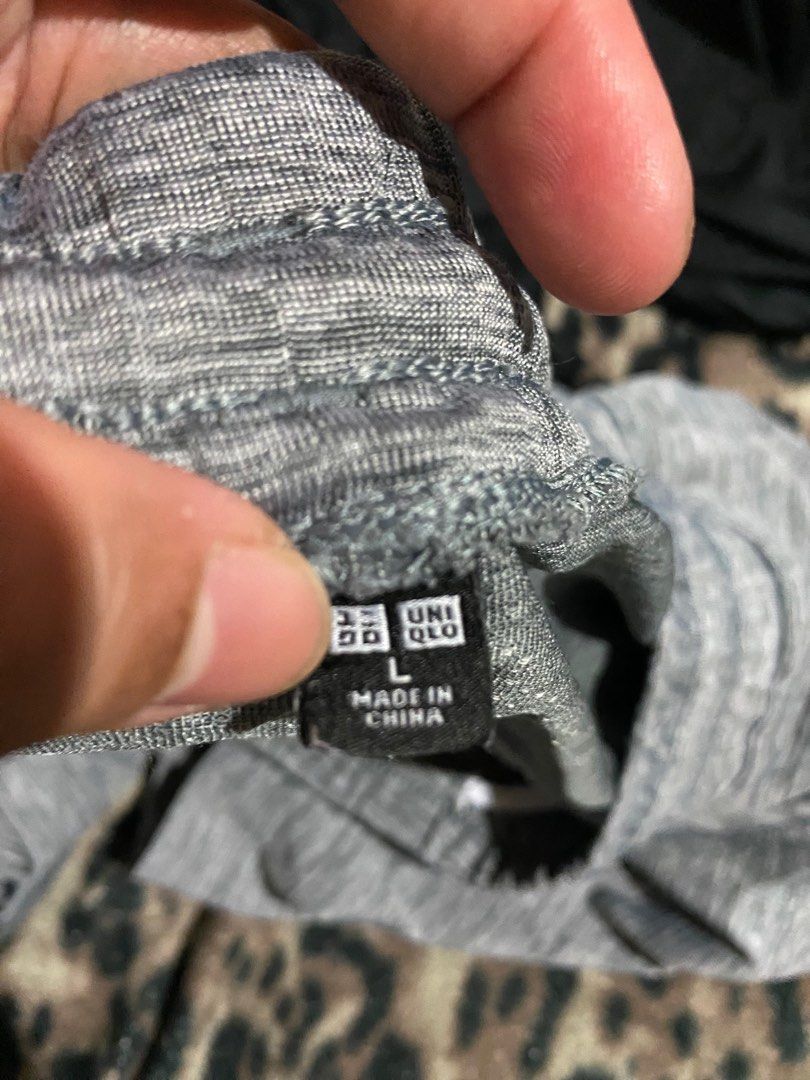 Uniqlo Gray Shorts - Size L (Category: Shorts) located in Cavite. Submitted by jamstore89 (Listing ID 1415446286, Image 3). Description: Fs Gray Uniqlo shorts. Features a drawstring waistband and two side pockets. The shorts are a size L. Made in China. The shorts have a simple, classic design. Size large Dimes: 17inch x 21inch Paranaque P400.