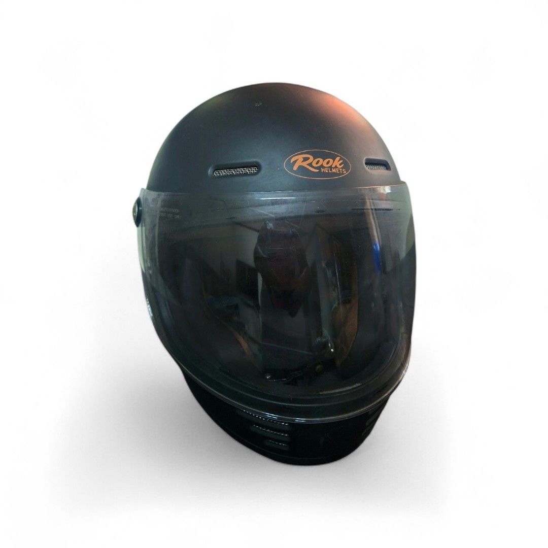 V152 Classic Full Face Helmet ROOK – Medium – With Box & Extra Visor (Category: Helmets and other Riding Gears) located in Manila. Submitted by altheasboutiqueph (Listing ID 1415497926, Image 1). Description: For Sale: ROOK V152 Classic Full-Face Motorcycle Helmet — Medium — With Box & Extra Visor Size: Medium (fits approx. 57–58 cm head circumference) Type: Full-face motorcycle helmet with single visor design (classic/retro look) Includes origin